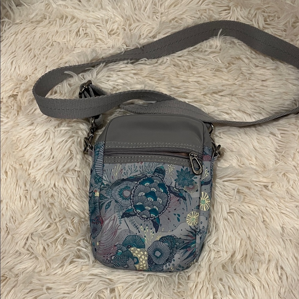 Sakroots, On the Go Mini smartphone crossbody bag, Turtle pattern.